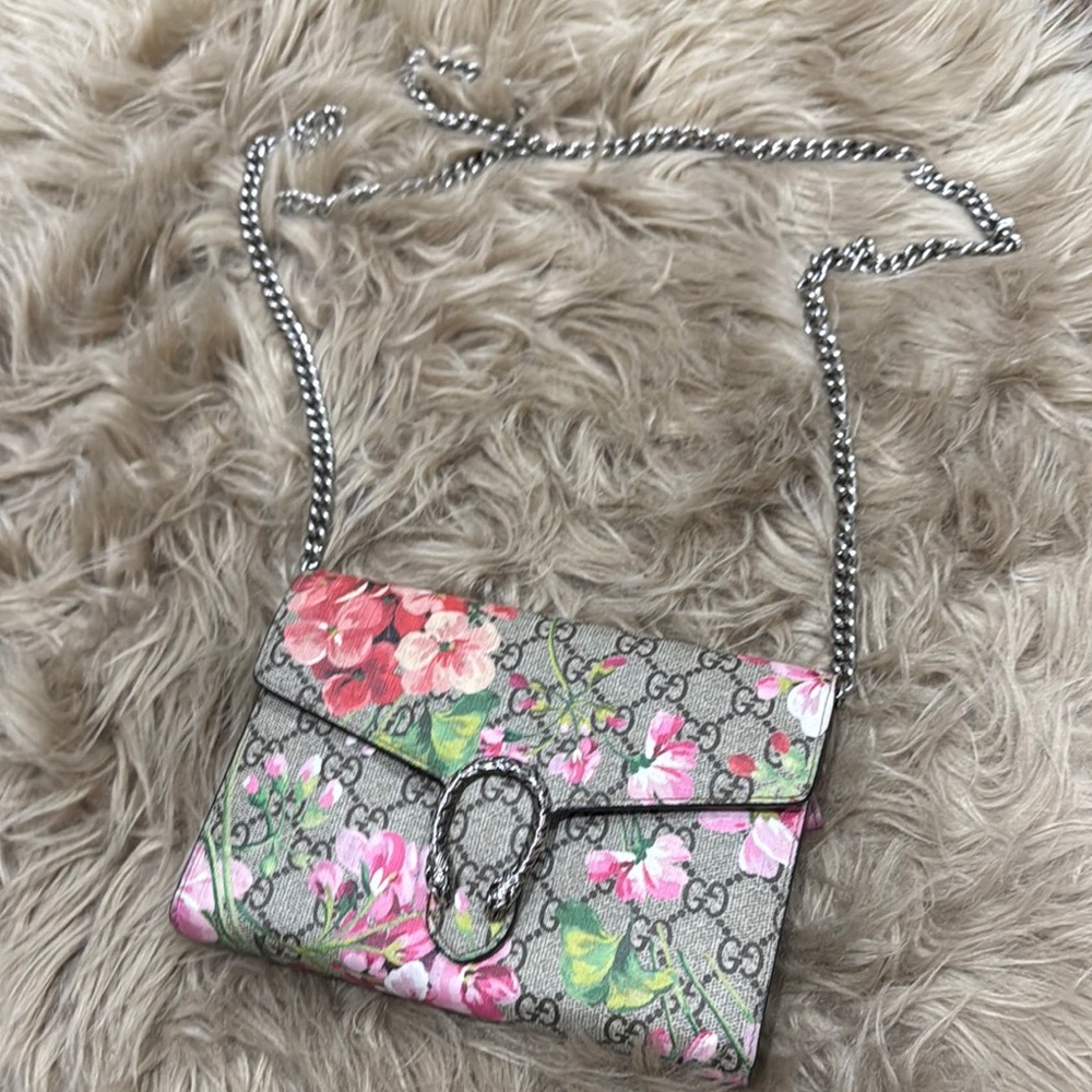 Gucci Floral Chain Shoulder Bag